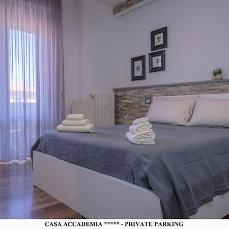 Ferienwohnung Elegante Casa Accademia ***** - Private Parking Livorno Exterior foto
