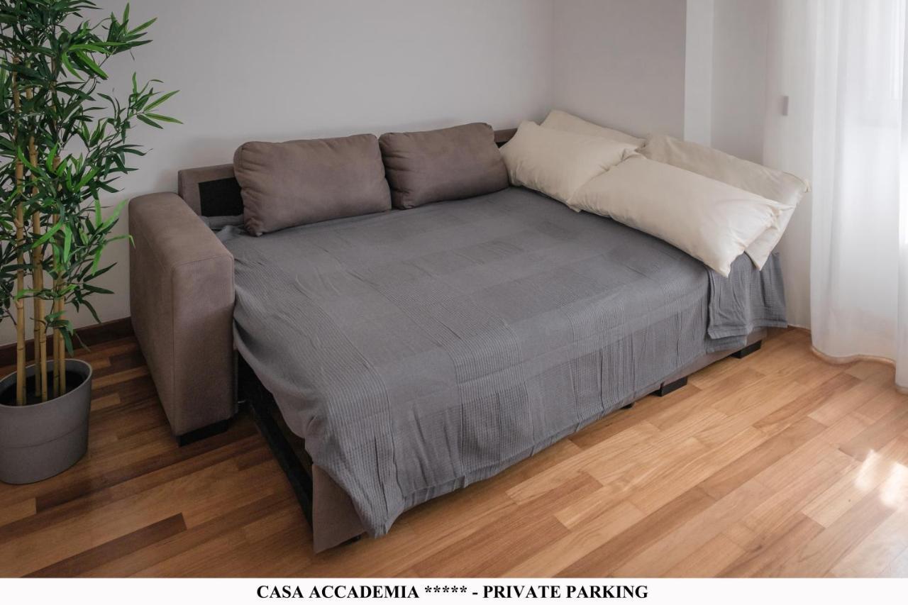 Ferienwohnung Elegante Casa Accademia ***** - Private Parking Livorno Exterior foto