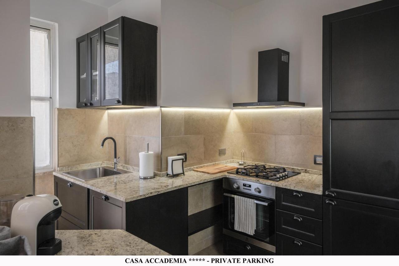 Ferienwohnung Elegante Casa Accademia ***** - Private Parking Livorno Exterior foto