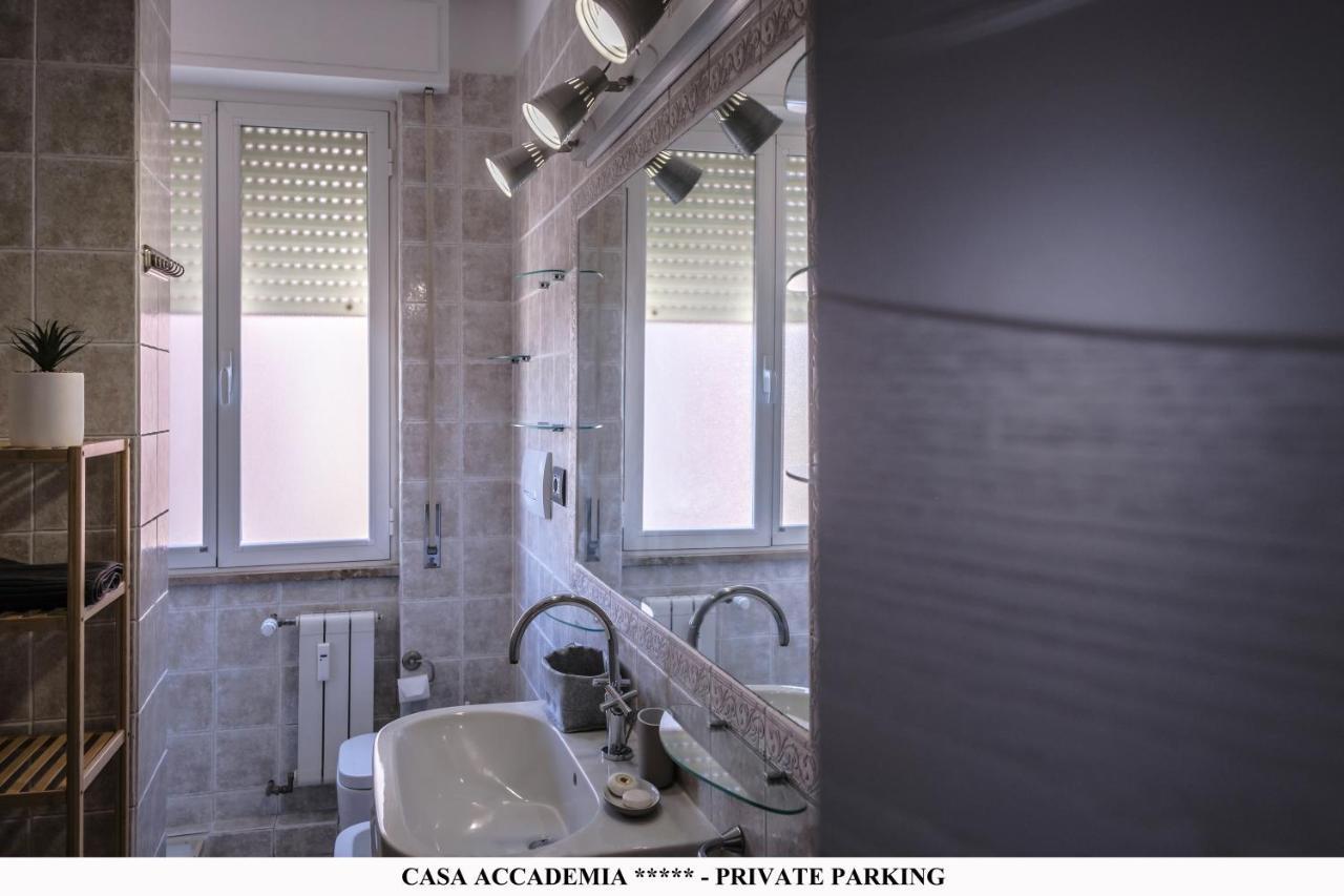 Ferienwohnung Elegante Casa Accademia ***** - Private Parking Livorno Exterior foto