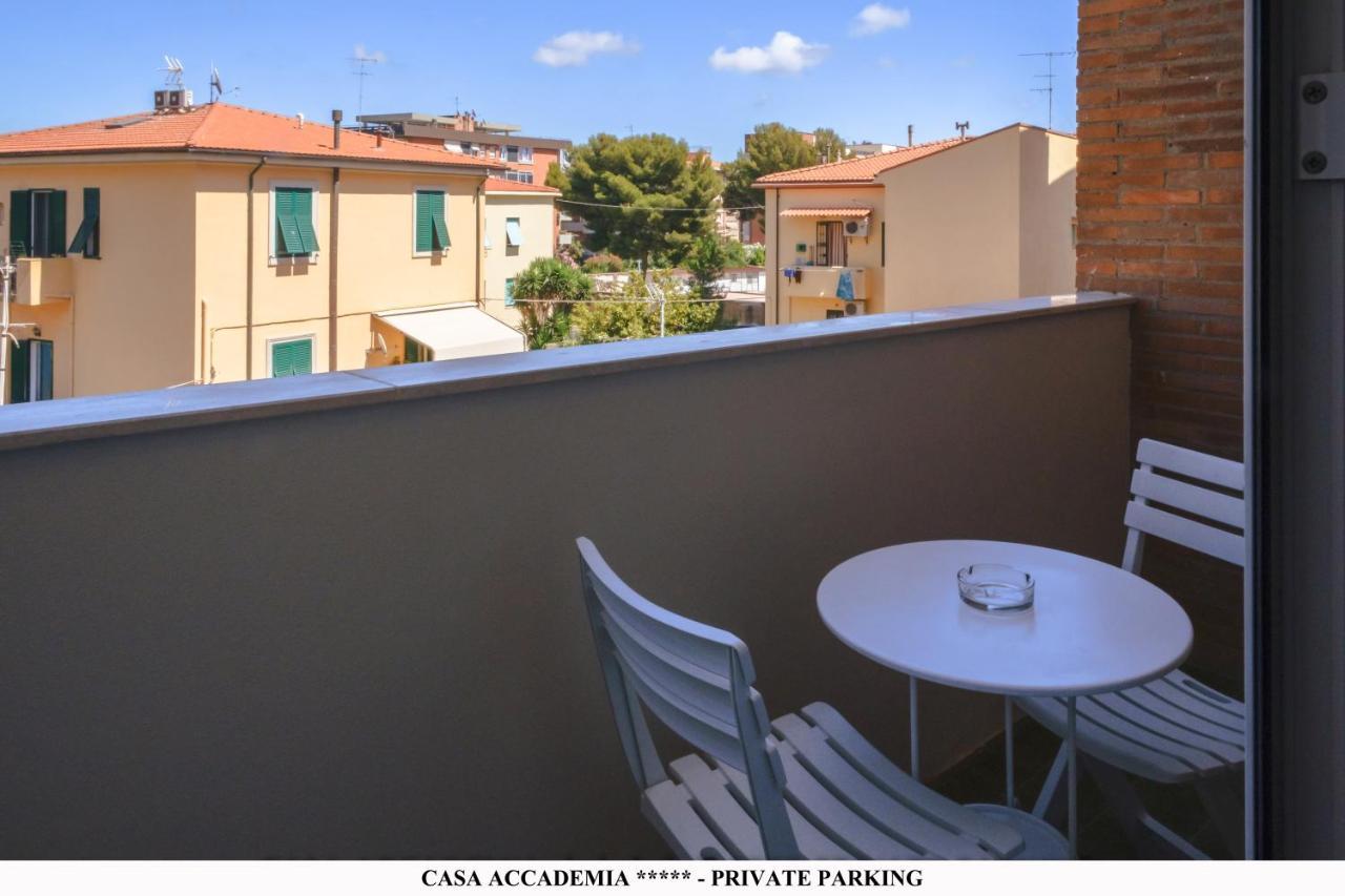 Ferienwohnung Elegante Casa Accademia ***** - Private Parking Livorno Exterior foto